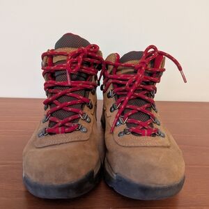 Women's Columbia hiking boots